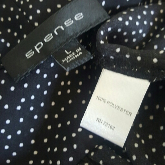 Sleeves Less Black & White Blouse - Size Large - Picture 8 of 8